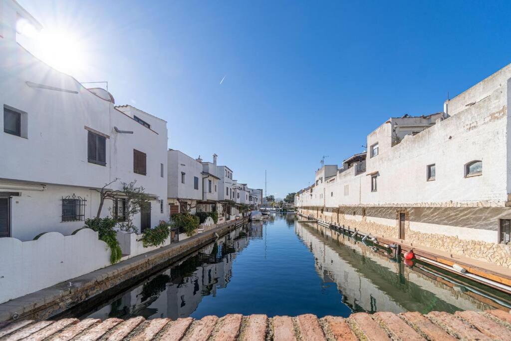 2027 Casa De Pescador Con 3 Habitaciones, Piscina Y Amarre By Homeselectspain Empuriabrava Εξωτερικό φωτογραφία