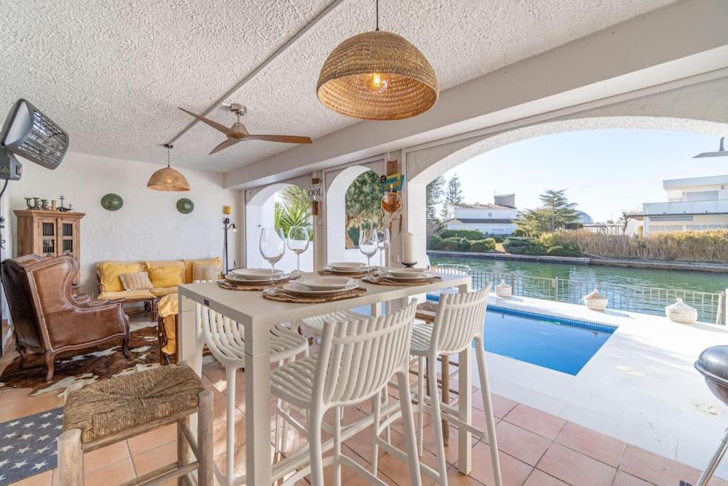2027 Casa De Pescador Con 3 Habitaciones, Piscina Y Amarre By Homeselectspain Empuriabrava Εξωτερικό φωτογραφία